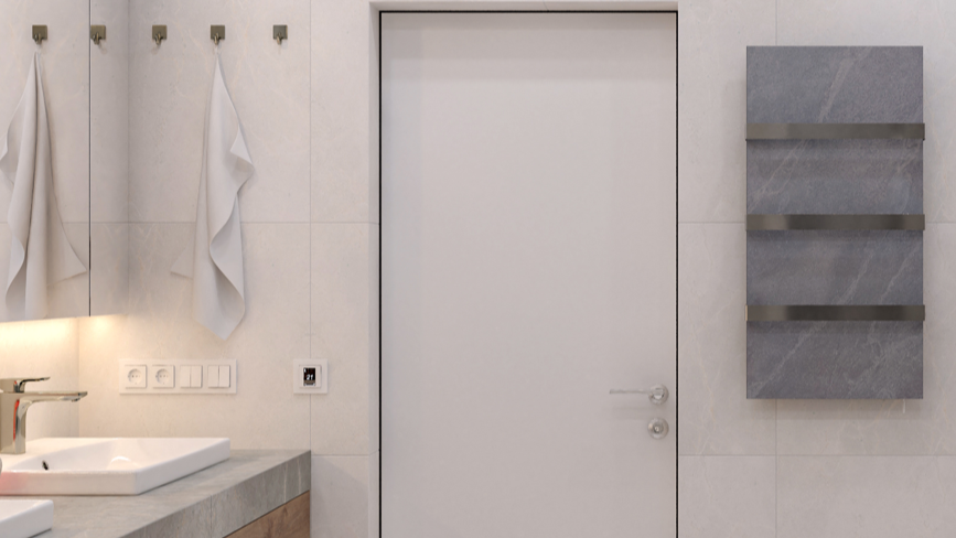 Ceramic infrared heated towel rail 600W with thermostat